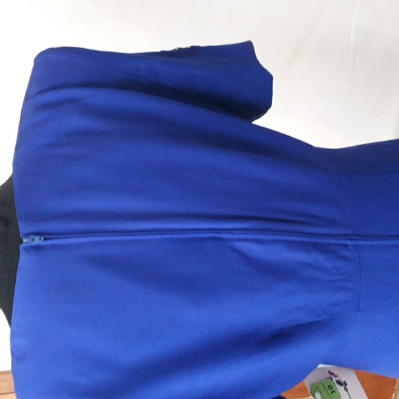 Dress - Picture 7 of 10